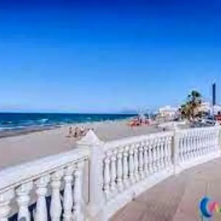 On The Beachfront Piles, Valencia Apartment
